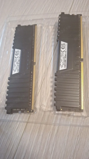 Vând memorie RAM Corsair Vengeance16GB DDR4  