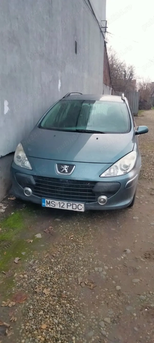 Peugeot 307 / 2006 , 1,6 diesel motor defect pentru piese de schimb - imagine 2