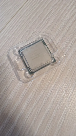 Vând Intel Core i7-10700KF - imagine 2