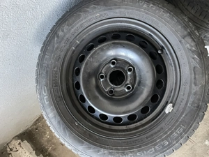 195/65/15 Nokian/cauciuc195/65/15+ jantă 