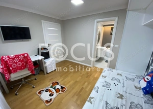 Apartament 3 camere modern - Spitalul Judetean str. Aries - imagine 9