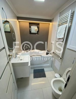 Apartament 3 camere modern - Spitalul Judetean str. Aries - imagine 12