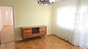 Vand sau inchiriez apartament 4 camere in Deva, zona Pietei Centrale, etaj 3,  - imagine 3