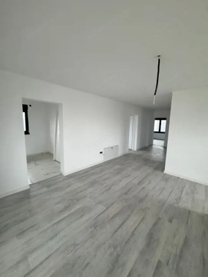 Casă individuală de vânzare – 131 mp construiți, teren 6 ari  - imagine 11