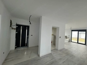 Casă individuală de vânzare – 131 mp construiți, teren 6 ari  - imagine 12