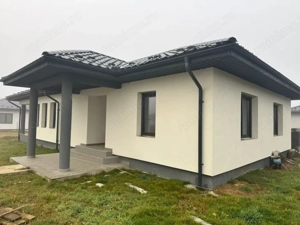 Casă individuală de vânzare – 131 mp construiți, teren 6 ari  - imagine 4