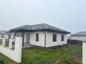 Casă individuală de vânzare – 131 mp construiți, teren 6 ari  - imagine 3