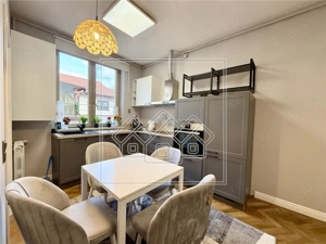 Apartament renovat, mobilat si utilat - 42 mp + pivnita - Ultracentral - imagine 2