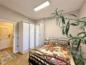 Apartament renovat, mobilat si utilat - 42 mp + pivnita - Ultracentral - imagine 3