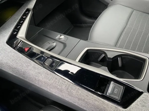 Peugeot 3008 Hybrid 1.2 Benzina+Electric 136 CP An 2024 - imagine 14