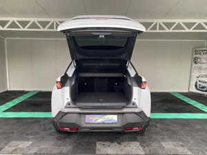 Peugeot 3008 Hybrid 1.2 Benzina+Electric 136 CP An 2024 - imagine 12