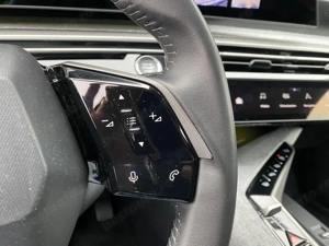 Peugeot 3008 Hybrid 1.2 Benzina+Electric 136 CP An 2024 - imagine 17