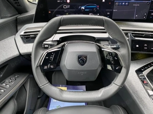 Peugeot 3008 Hybrid 1.2 Benzina+Electric 136 CP An 2024 - imagine 11