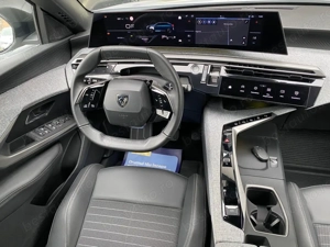 Peugeot 3008 Hybrid 1.2 Benzina+Electric 136 CP An 2024 - imagine 20