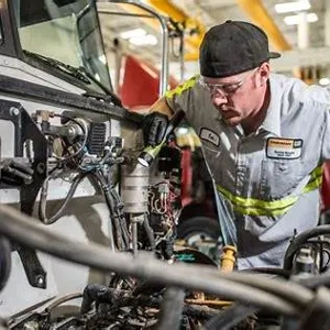 Mecanic auto-Camioane   Irlanda (Tipperary)   2.800-3.800   NET   lună - imagine 2