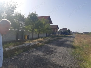 OCAZIE::Vând t parcela pentru casa 713mp.cu utilități, drum pietruit ,Moșnița Nouai