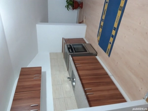 Închiriez apartament cu o suprafață de 55 metri pătrați in zona centrală 