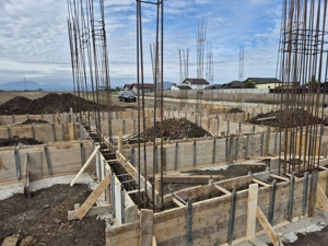 Angajam faianțar și zidari