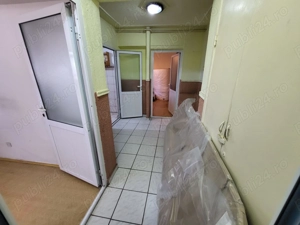 ***PROPRIETAR*Apart. 2 camere*Decomandat*Et. 6*Vest*Sos. Vestului inters. Cantacuzino*** - imagine 4