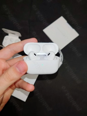 Vând Căști Apple AirPods Pro 2 (Generatia 2) - Noi Sigilate - Calitate 1:1