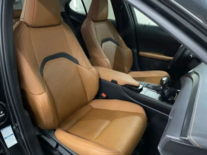 Lexus UX - imagine 10