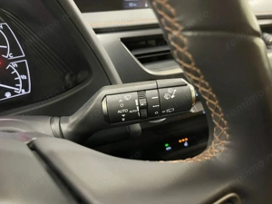 Lexus UX - imagine 19