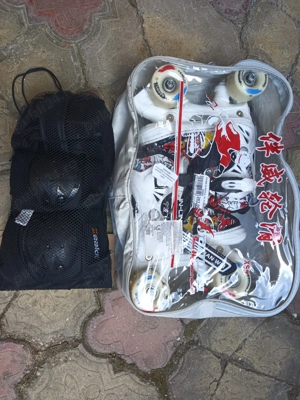 Role ajustabile pentru copii cu 4 roti si protectii - imagine 3