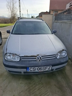 Vând Volkswagen Golf variant