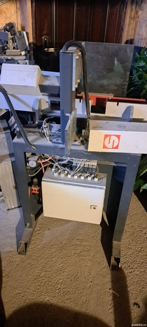 vind masina pentru timplarie