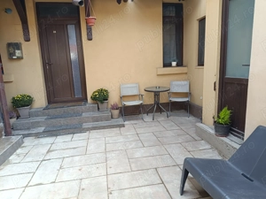 Închiriez apartament 2 camere decomandat și curte proprie, Piața Găriii  - imagine 7