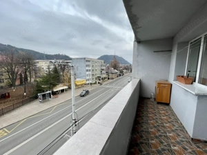 Oportunitate 2 camere bulevardul Decebal vis-a-vis școala Elena Cuza - imagine 10