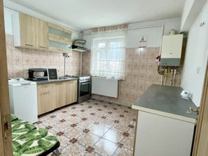 Oportunitate 2 camere bulevardul Decebal vis-a-vis școala Elena Cuza - imagine 2