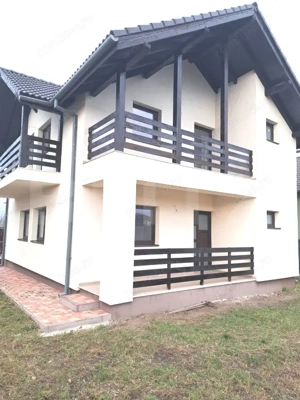 Casă modernă cu priveliște spectaculoasă spre Postăvaru și acces rapid in BRASOV