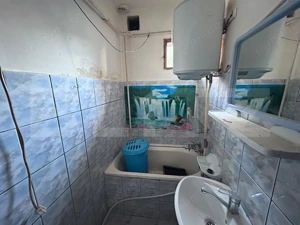 Apartament cu 2 camere, zona 9 Mai - imagine 3