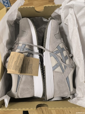  ASICS Numarul 42 ( 26,5 ) interior NOI 