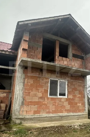 Casa de vanzare, 177 mp, teren 30 ari, zona Doba