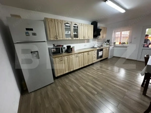 Casă spațioasă, aproape de centru, într-o zonă excelentă din Sebeș - imagine 3