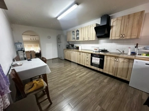 Casă spațioasă, aproape de centru, într-o zonă excelentă din Sebeș