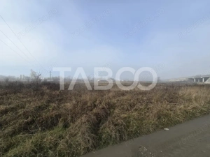 Teren intravilan deschidere 23 ml 2205 mp in zona Lazaret Sibiu - imagine 2