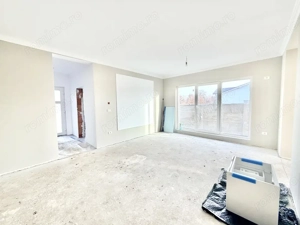 Duplex despartit prin camera tehnica - 81 mp - Mosnita Noua  - imagine 5