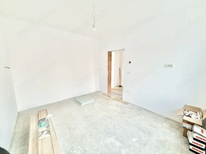 Duplex despartit prin camera tehnica - 81 mp - Mosnita Noua  - imagine 10