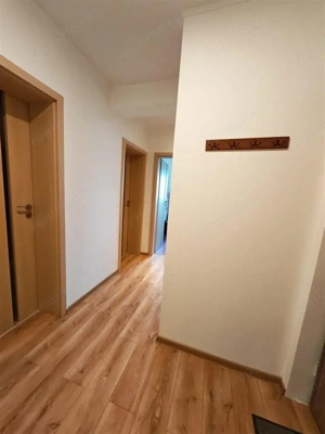 Giroc 2 camere decomandat (transformat din 3camere) et 1 loc parcare - imagine 2