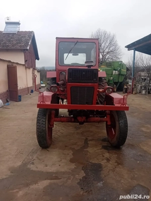 Tractor Universal U650