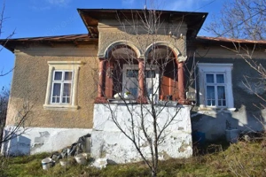 Vanzare Casa Batraneasca + Teren 3000mp - Glodeni Dambovita.