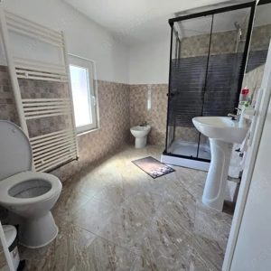 Închiriez sau vând casă  - imagine 8