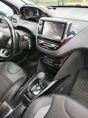 Peugeot 2008 PureTech 110 GPF Stop&Start EAT6 Allure - imagine 14