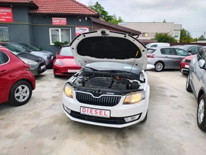 Skoda Octavia 1.6 TDI AMBITION - imagine 7