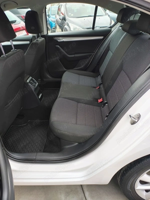 Skoda Octavia 1.6 TDI AMBITION - imagine 18