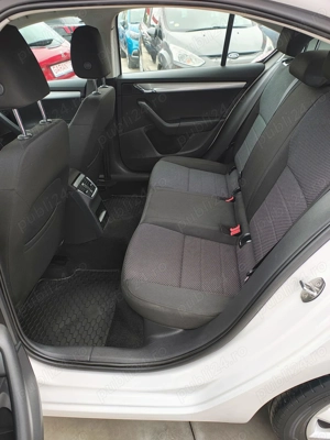Skoda Octavia 1.6 TDI AMBITION - imagine 17