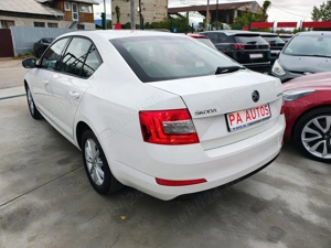 Skoda Octavia 1.6 TDI AMBITION - imagine 6